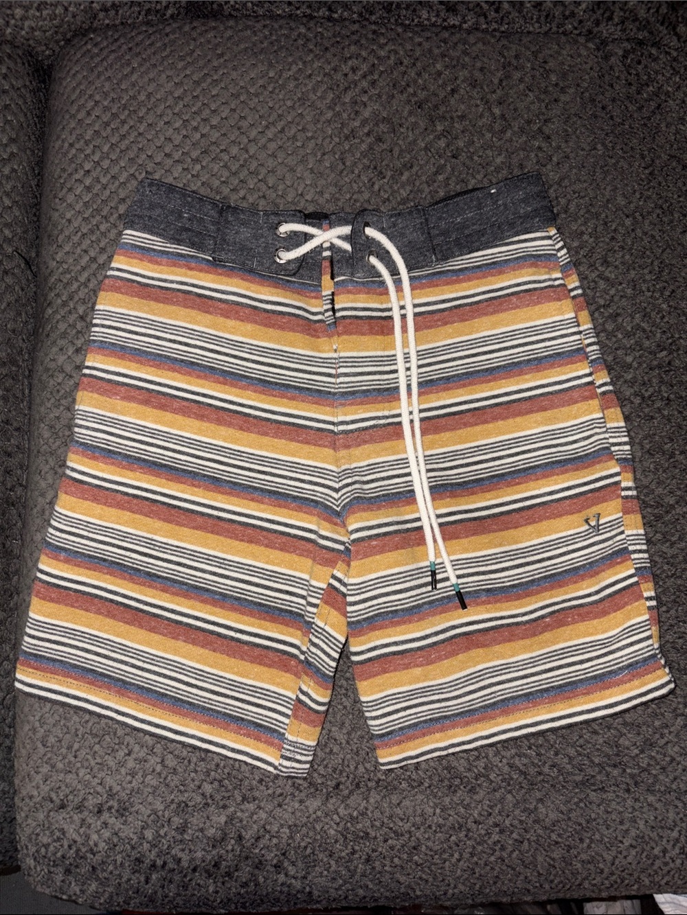 Vissla Joy Ride Sofa Surfer walkshorts, Boys’ Small